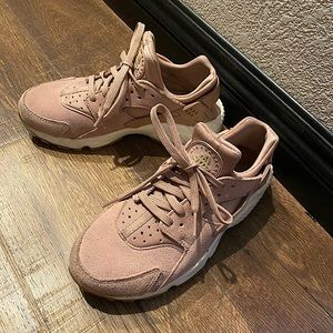 Blush Gold Nike Huaraches